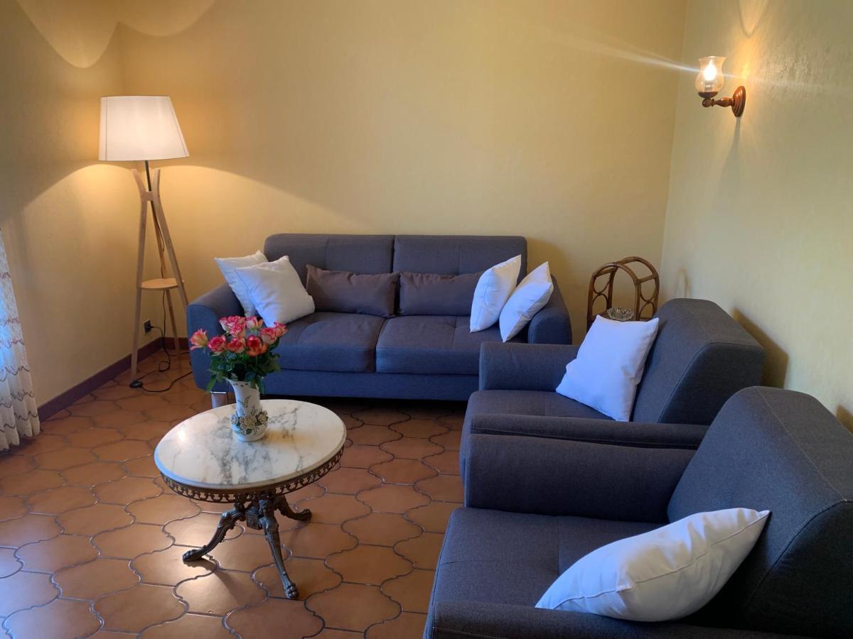 A Louer Appartement Dans Une Maison アルカング エクステリア 写真