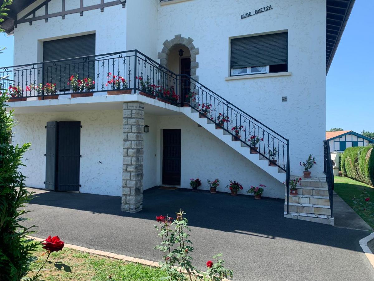A Louer Appartement Dans Une Maison アルカング エクステリア 写真
